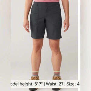 REI Sahara Bermuda Black Shorts Size 6